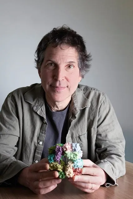 Retrato de David Baker